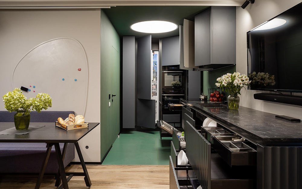 Графитовая кухня для ТВ-проекта «Дачный Ответ»