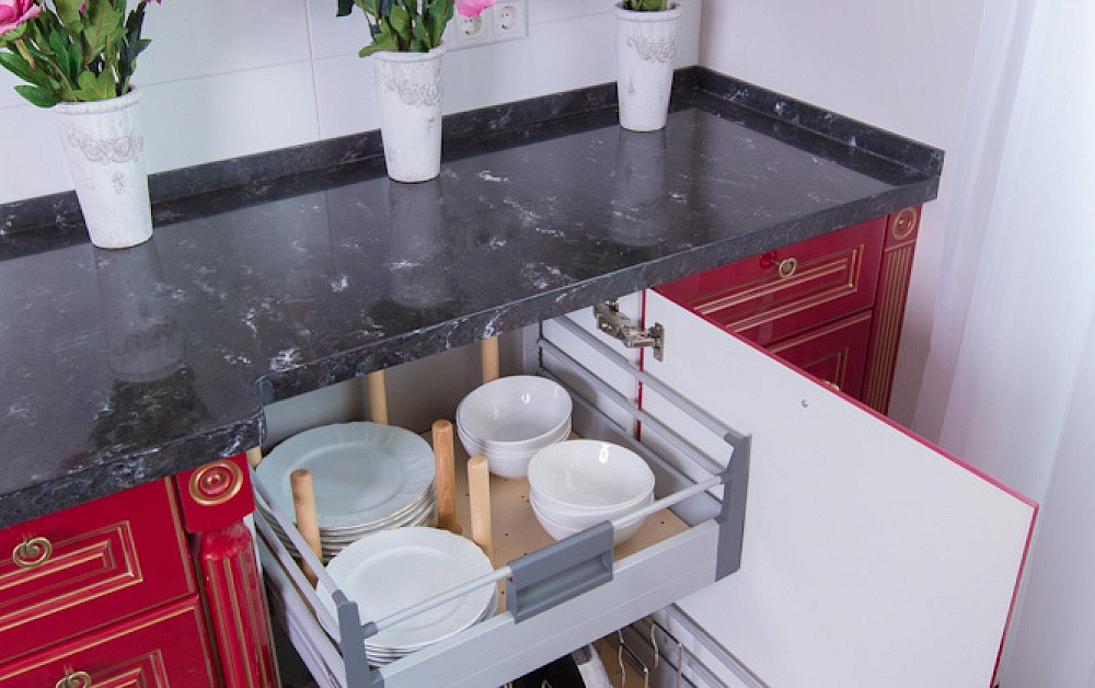 Кухня Айвори с патиной (Театро)