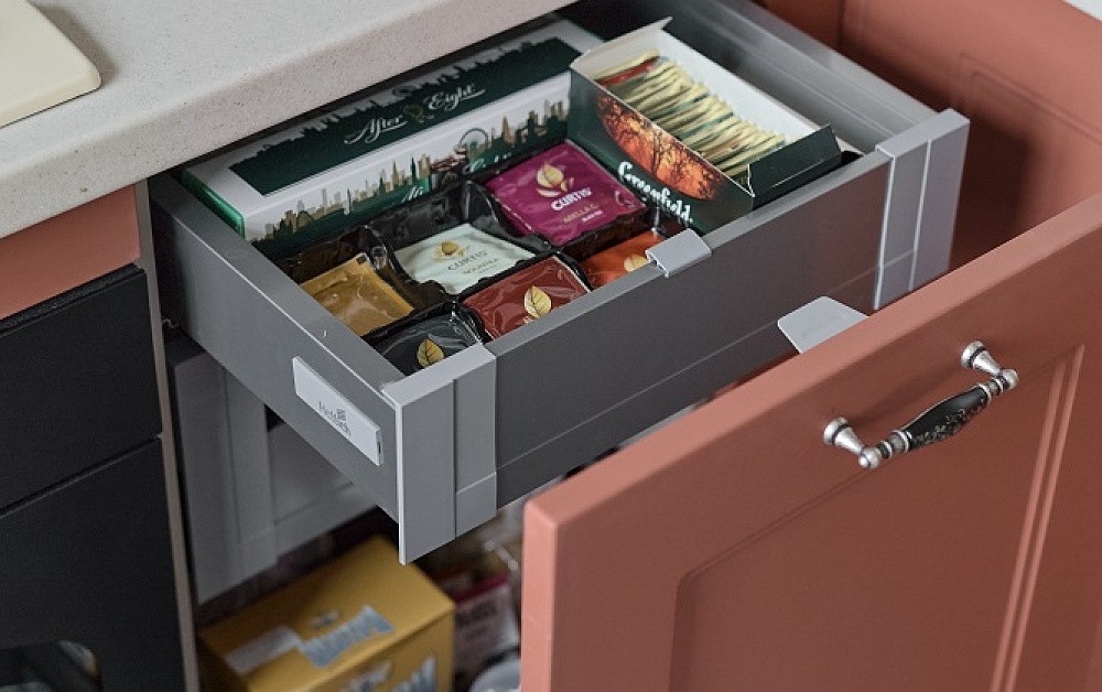 Необычная мандариновая кухня в сталинке