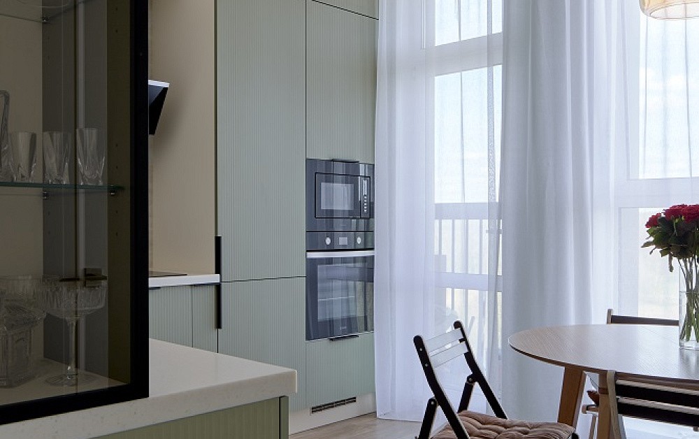 Кухня с фасадами с эффектом плиссировки