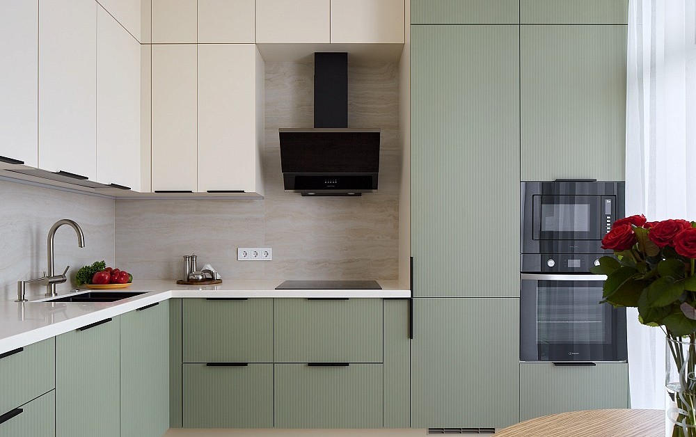 Кухня с фасадами с эффектом плиссировки