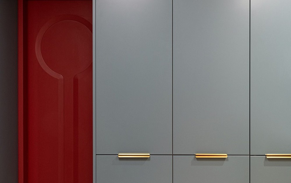 Колор-блок кухня для ТВ-проекта «Квартирный Вопрос»