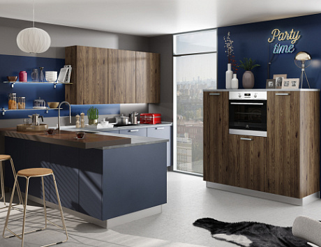 Коричневая кухня в Санкт-Петербурге