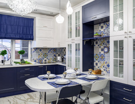 Светлая кухня в Екатеринбурге