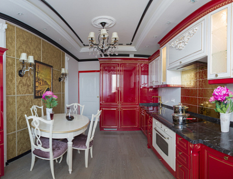 Красная кухня в Екатеринбурге