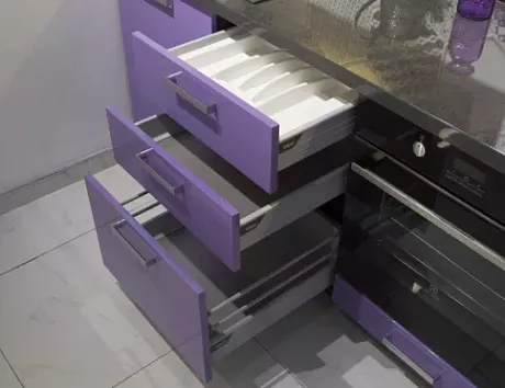 Фиолетовая кухня в Ярославле