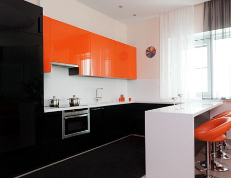 Глянцевая кухня в Казани