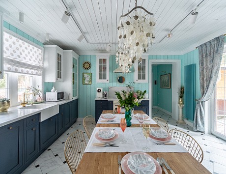 Белая кухня в Мурманске