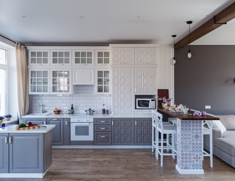 Белая кухня в Санкт-Петербурге