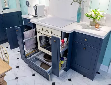 Синяя кухня в Санкт-Петербурге