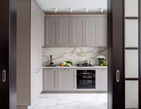 Коричневая кухня в Чите