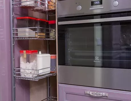 Фиолетовая кухня в Санкт-Петербурге