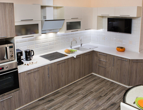 Коричневая кухня в Санкт-Петербурге