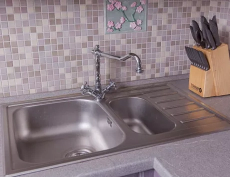 Фиолетовая кухня в Чите