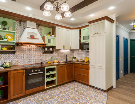 Коричневая кухня в Новосибирске