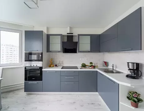 Серая кухня в Южно-Сахалинске