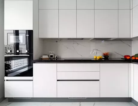 Белая кухня в Мурманске