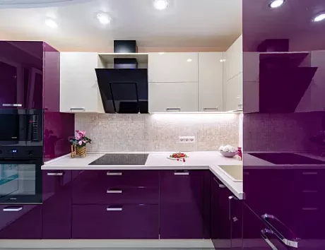 Глянцевая кухня в Казани