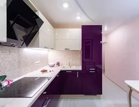 Фиолетовая кухня в Ярославле