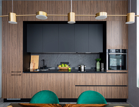 Современный дизайн светлой кухни