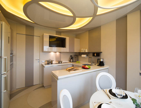 Светлая кухня в Сочи